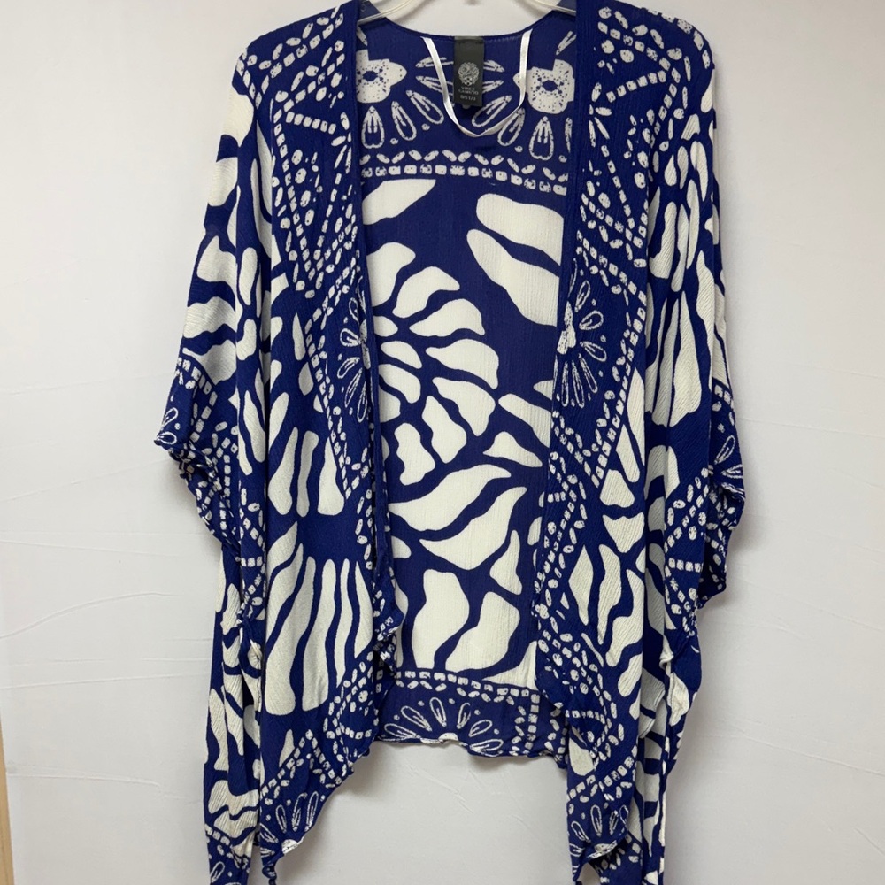 Vince Camuto Kimono Wrap Blue and White Floral Open-Front Women's One Size